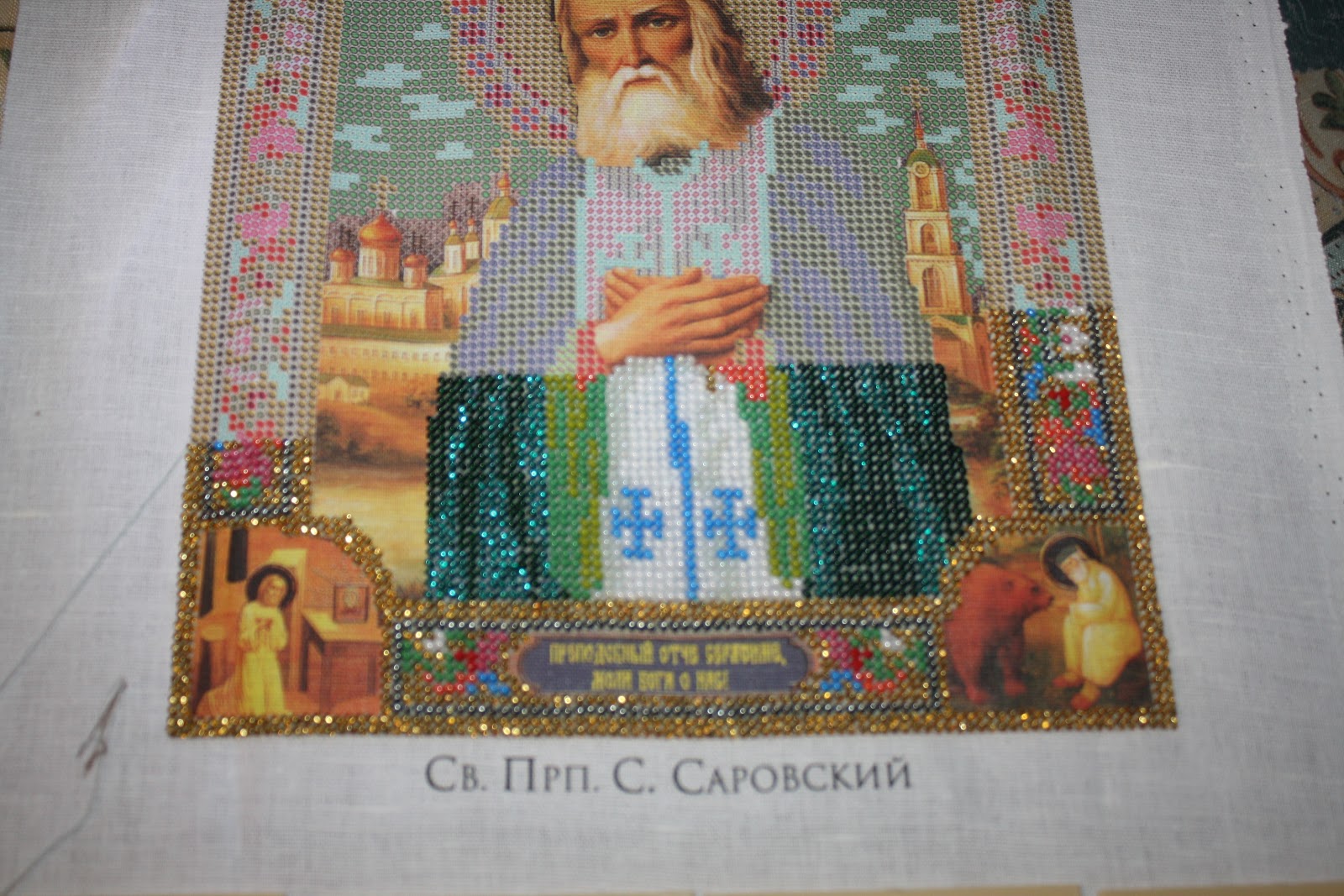 Связанные девушки в клетках Связанные девушки в клетках