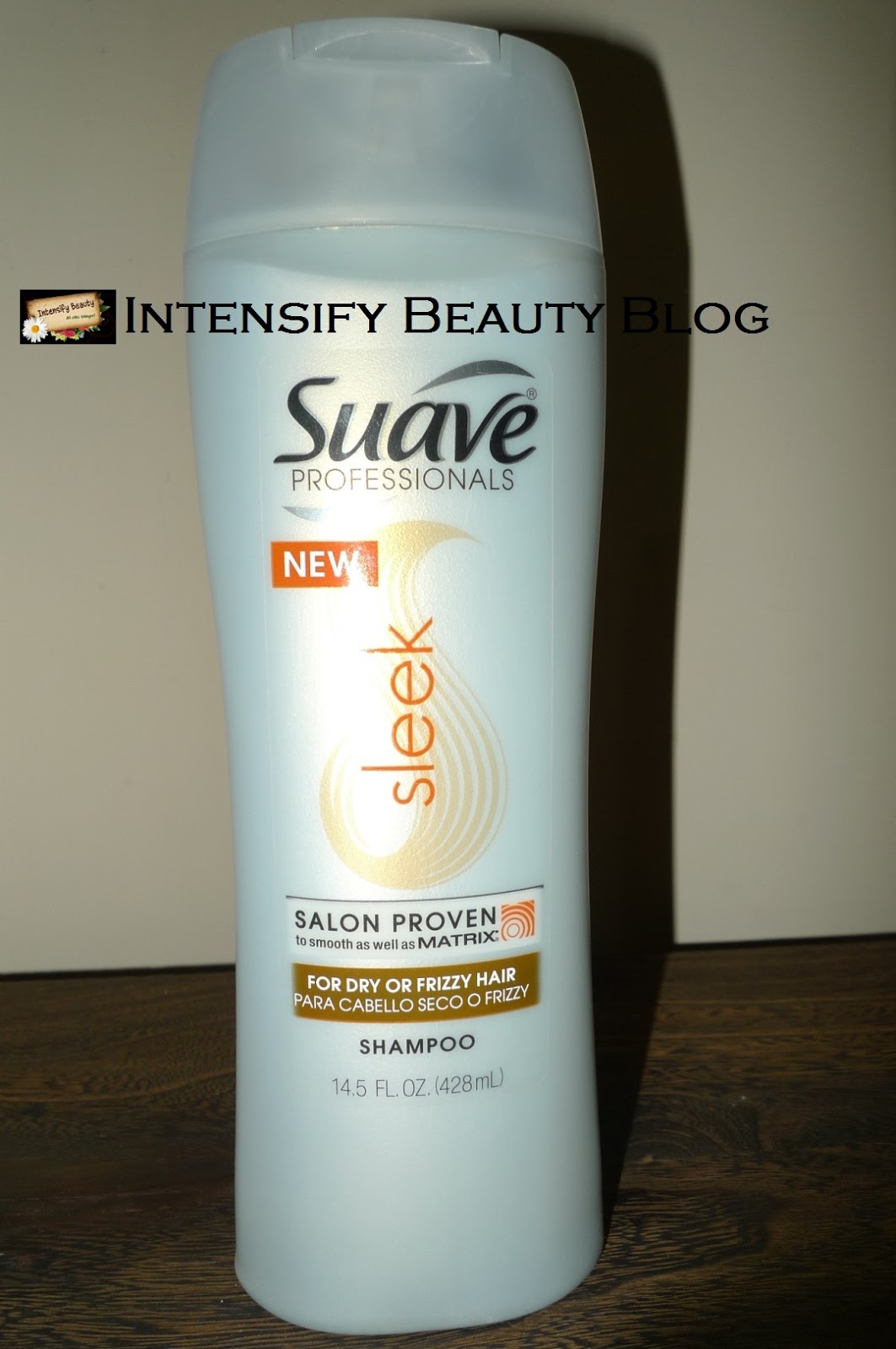Review Suave Professionals Sleek Shampoo for Dry and Frizzy hair