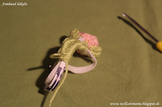 Häkeln : Armband mit Rose - Geschenk für kleine und große Prinzessinnen; mit kostenloser Anleitung