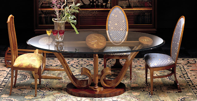 роскошный обеденный стол из стекла и дерева