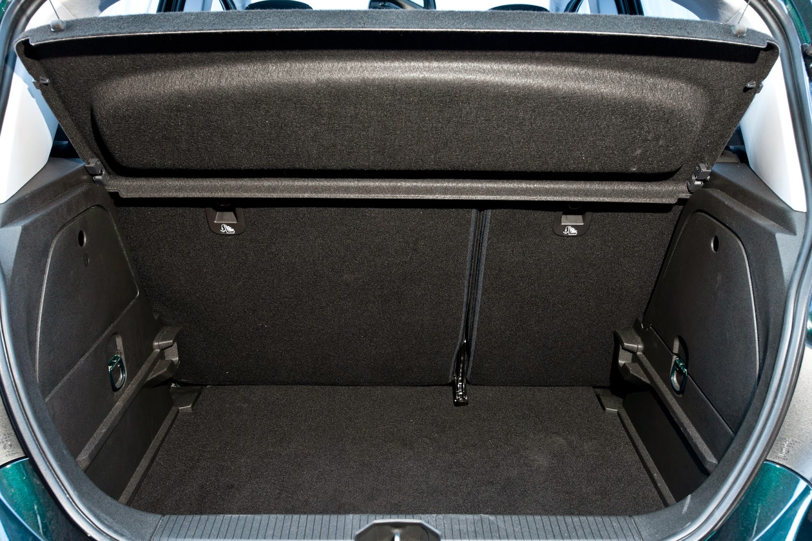 corsa d 3 door rear speakers