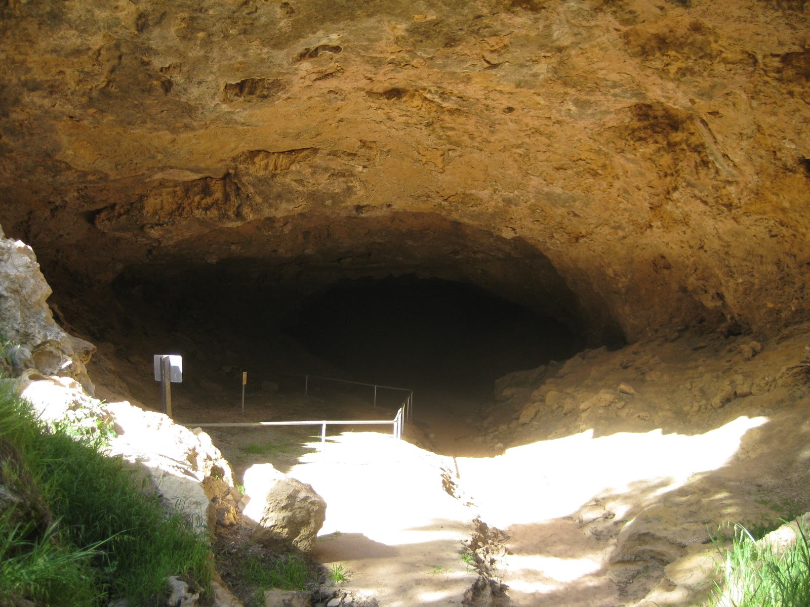 The Dart Aussie Adventure Stockyard Gully Caves 3 Oct 2011