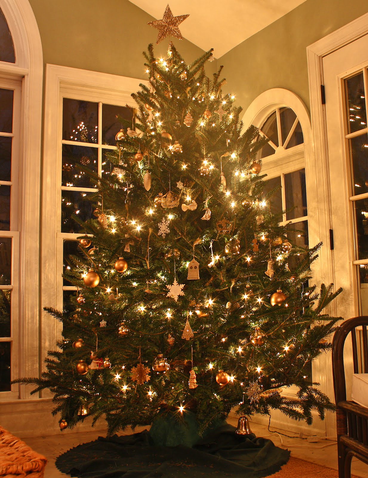 I Went All White And Gold On The Business Christmas Tree I Love It But I Love The Party Tree Too And The Kids Have Cute Little Tabletop Tinsel Trees From I Went All White And Gold On The Business Christmas Tree I Love It But I Love The Party Tree Too And The Kids Have Cute Little Tabletop Tinsel Trees From
