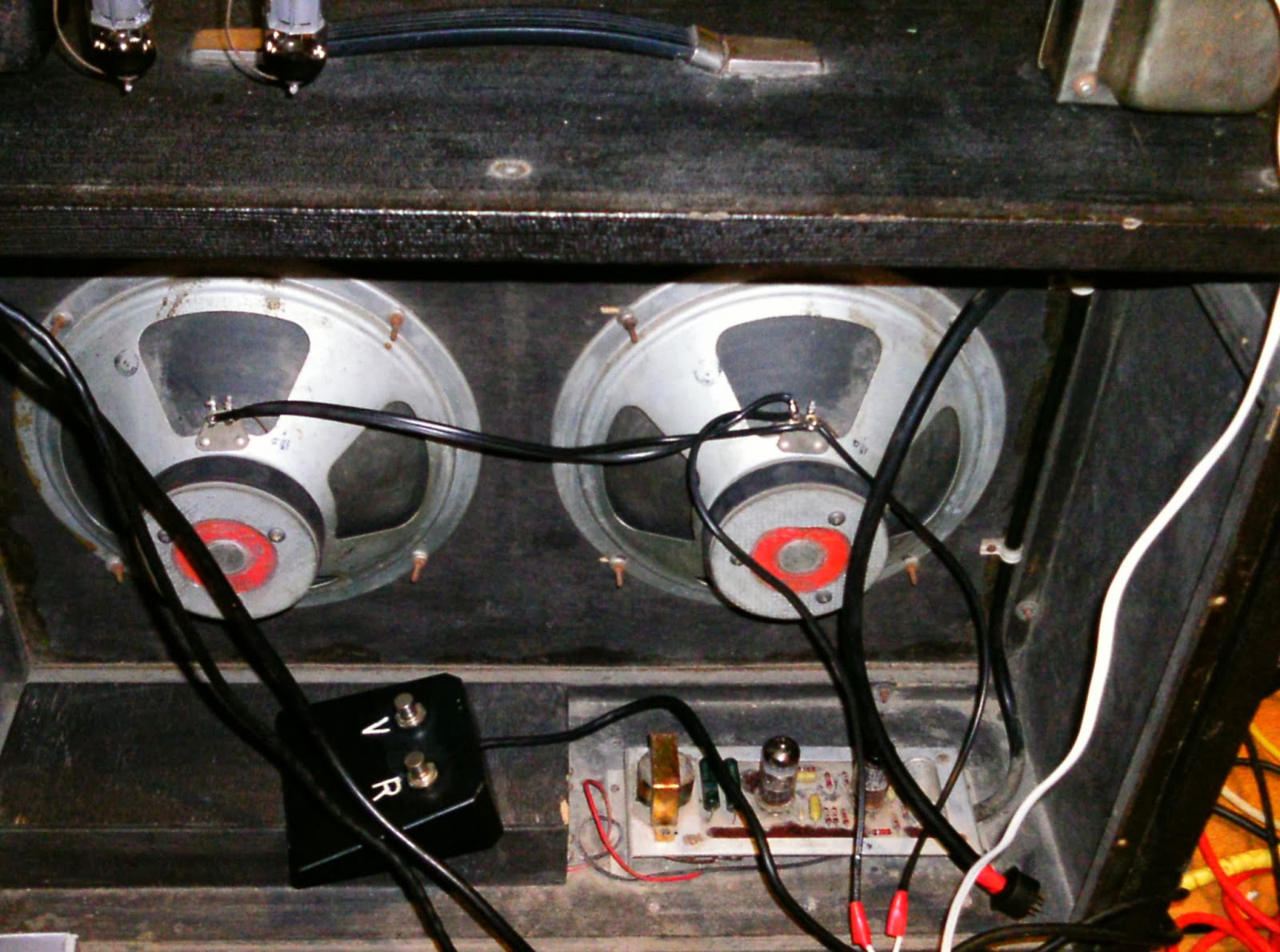 Vintage tube amplifier repair! Guitar Dreamer