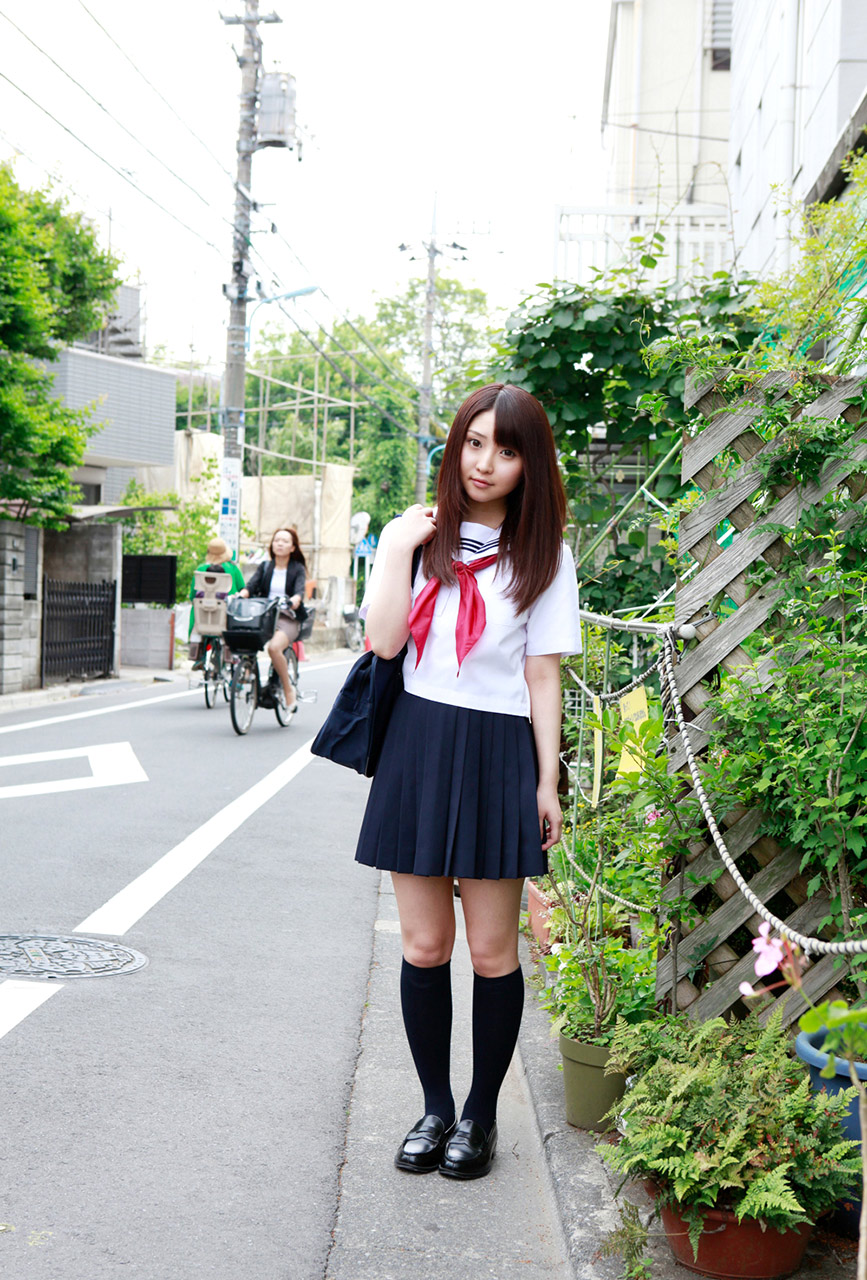 yoshiko suenaga sexy naughty schoolgirl pic 01