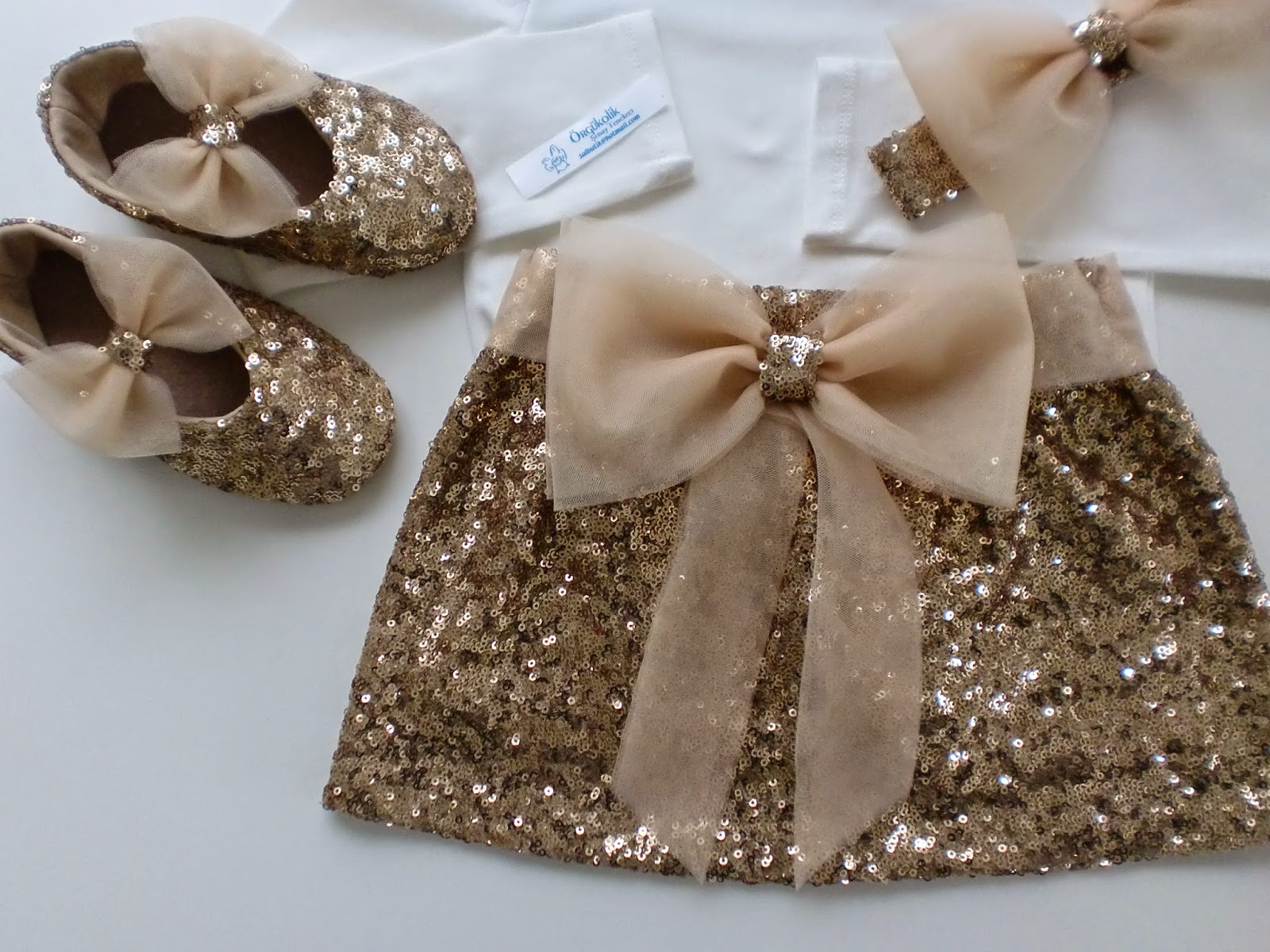 Örgükolik�ten Örgüler CEMRENİN DOĞUM GÜNÜ KIYAFETİ