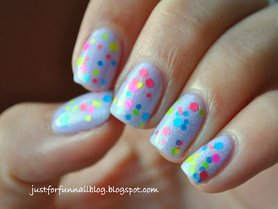 glitterbunny - Rolling around in glitter glitterbunny - Rolling around in glitter