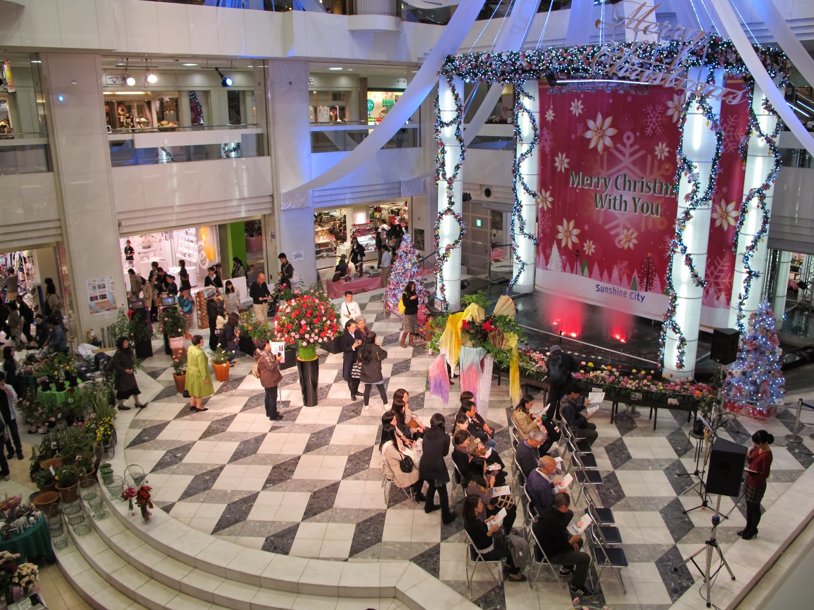 Jenna in Japan: Christmas Shopping in Tokyo