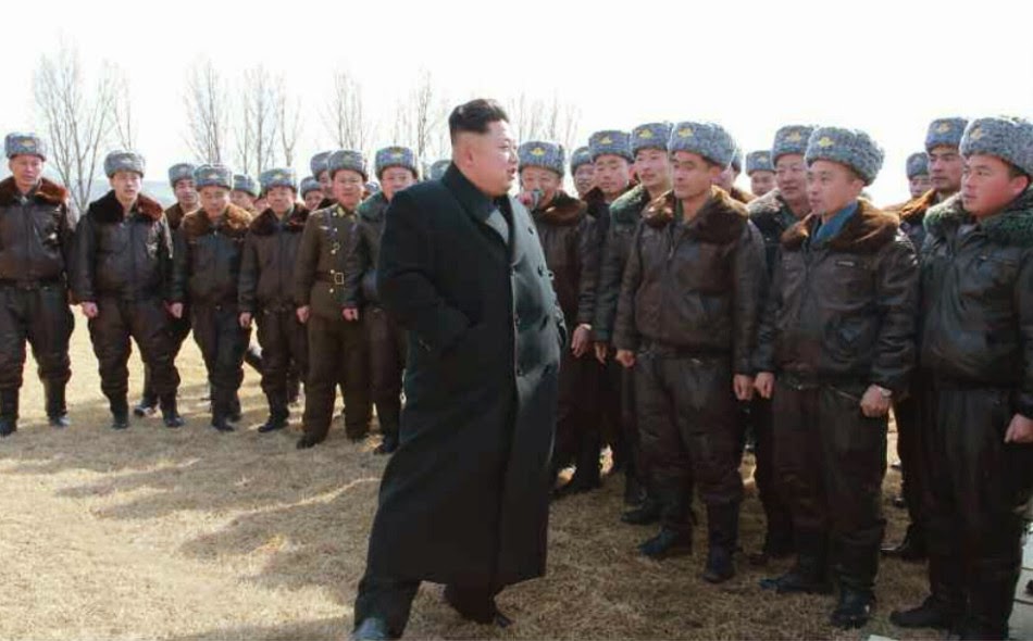 النشاطات العسكريه للزعيم الكوري الشمالي كيم جونغ اون .......متجدد  - صفحة 2 Kim%2BJong-un%2Bvisited%2Bthe%2BKorean%2BPeople's%2BArmy%2BGolden%2BHelmet%2Bforce%2B8