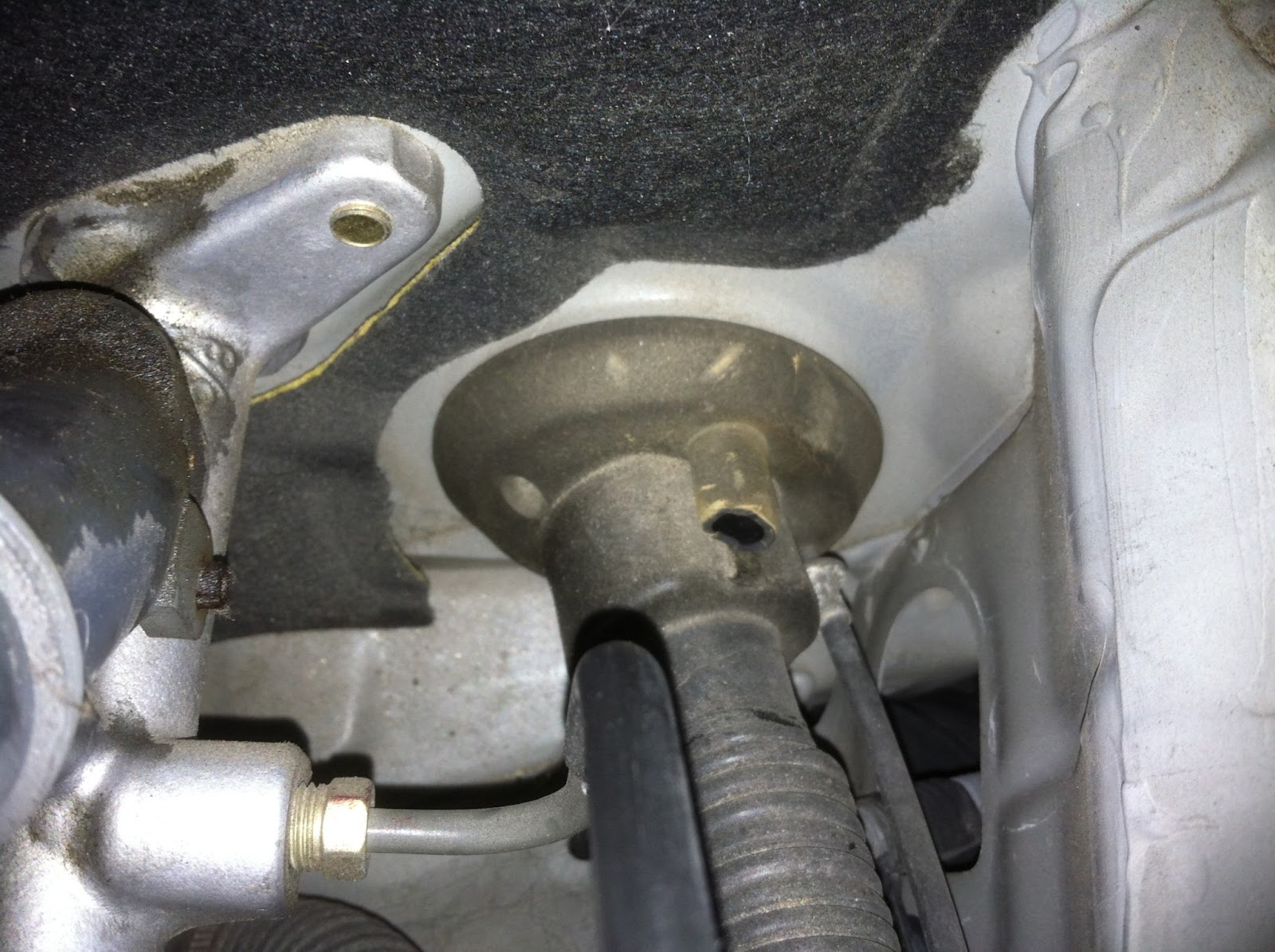 Car Audio Tips Tricks and How To's 19982005 Lexus IS300 Main Amp