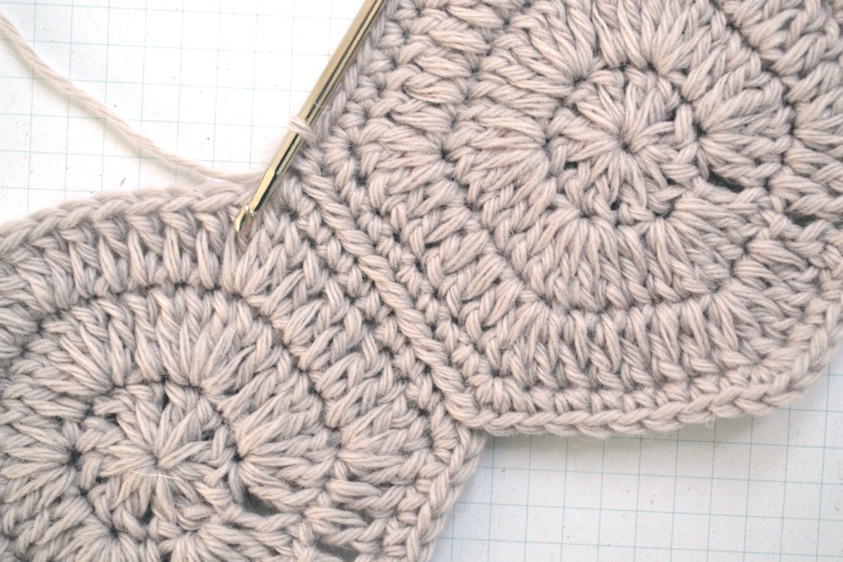 Cup of Stitches HOW TO Two Ways to Join Stitches AsYouGo