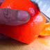 Αυτός είναι ο πιο γρήγορος τρόπος για να καθαρίσετε ένα πορτοκάλι