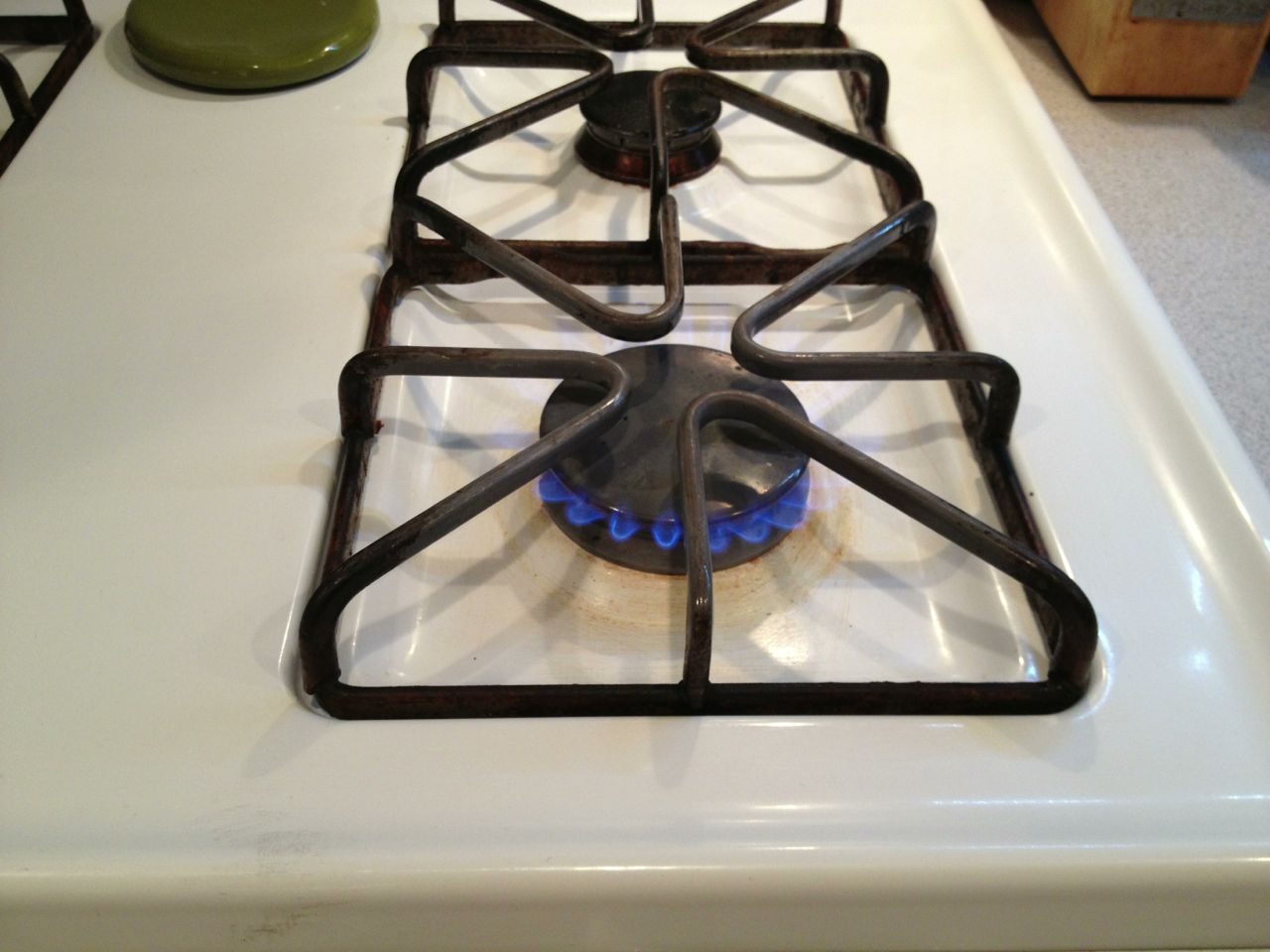 Minimalist Gas Stove Burner Not Working for Large Space