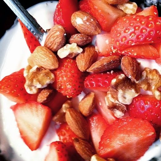 Fitness Food and FIRE High Protein Snack Greek Yogurt with Berries