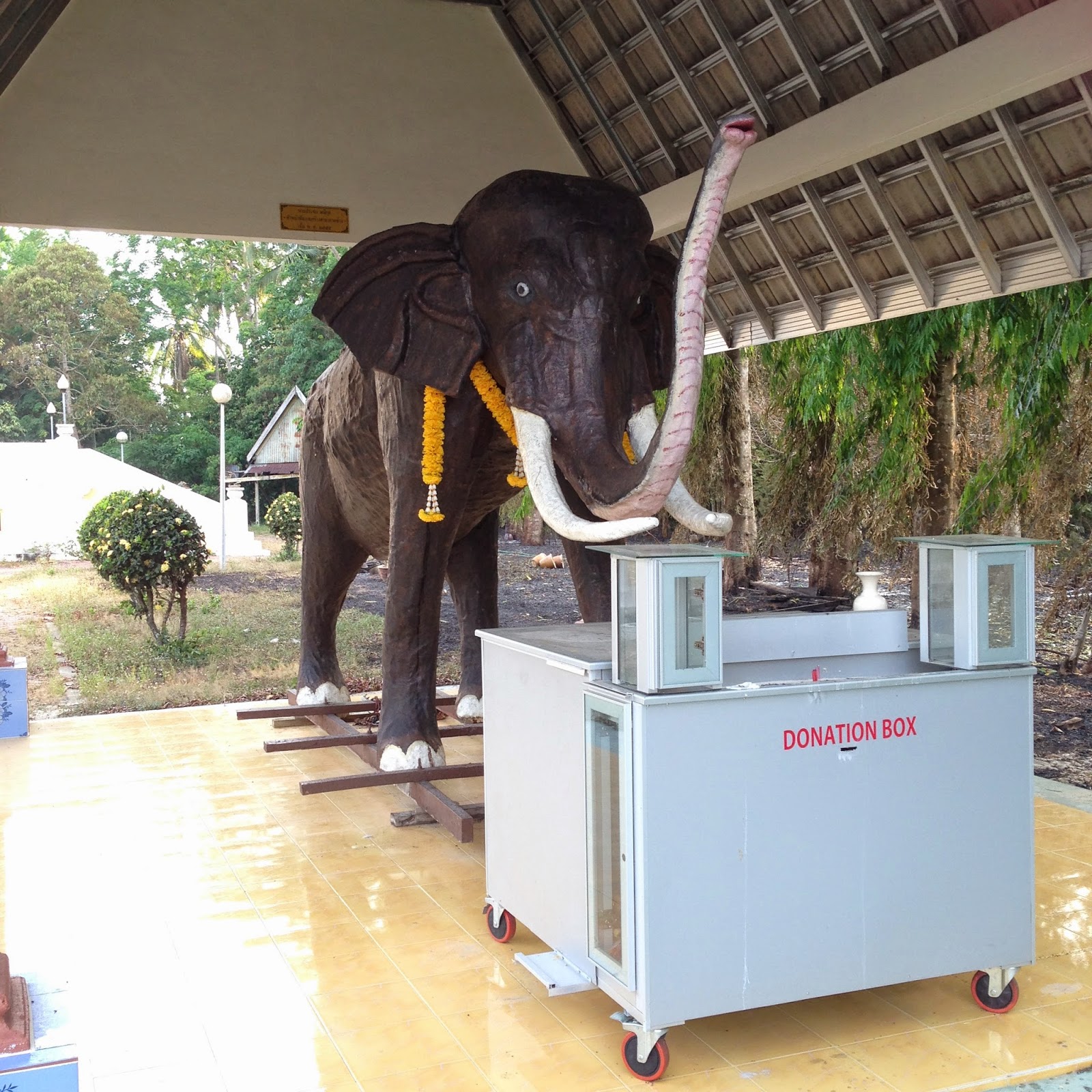 Copyright © 2014 Shea Sonia (@SheaSonia) ALL RIGHTS RESERVED Donation box at Wat Phikulthong