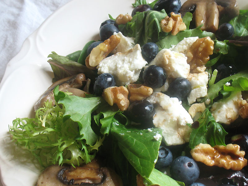 Blueberry and Goat Cheese Salad with Mushrooms Lisa's Kitchen