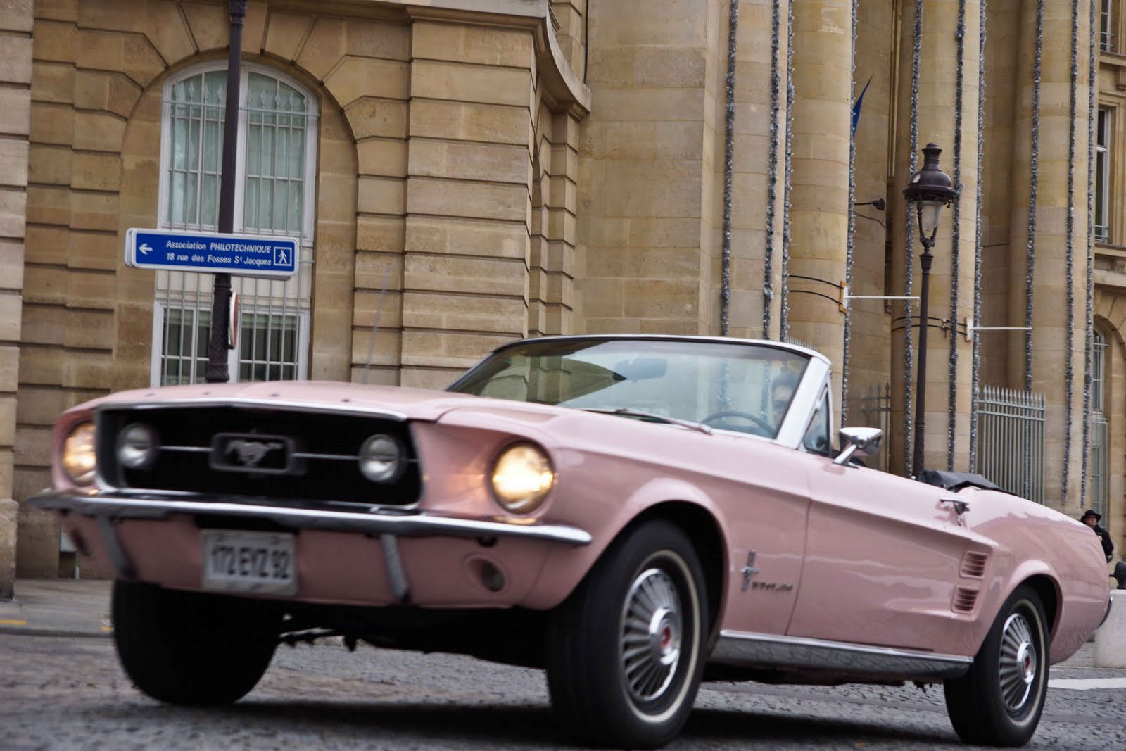 Pink Old Mustang