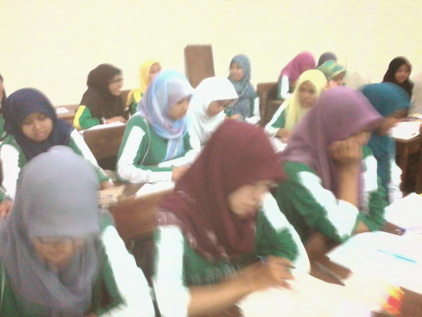 ANGKATAN SASTRA PUJANGGA BARU PAK GURU TOP