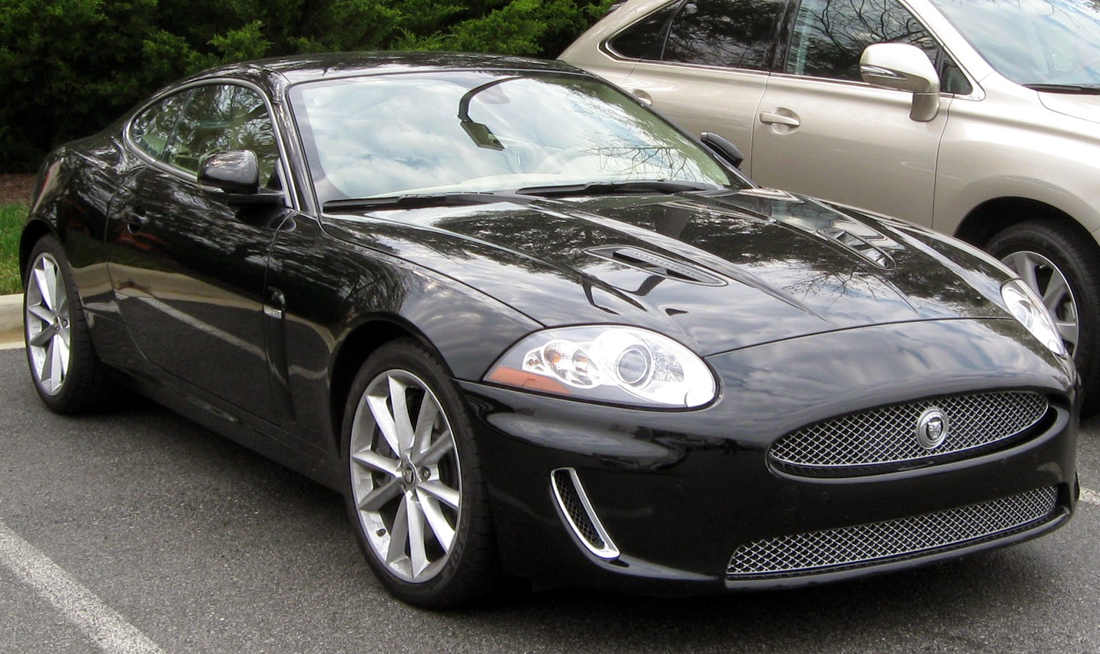 JAGUAR XK / X-150 2010-2011 Owner's Manual | Driver's Handbook