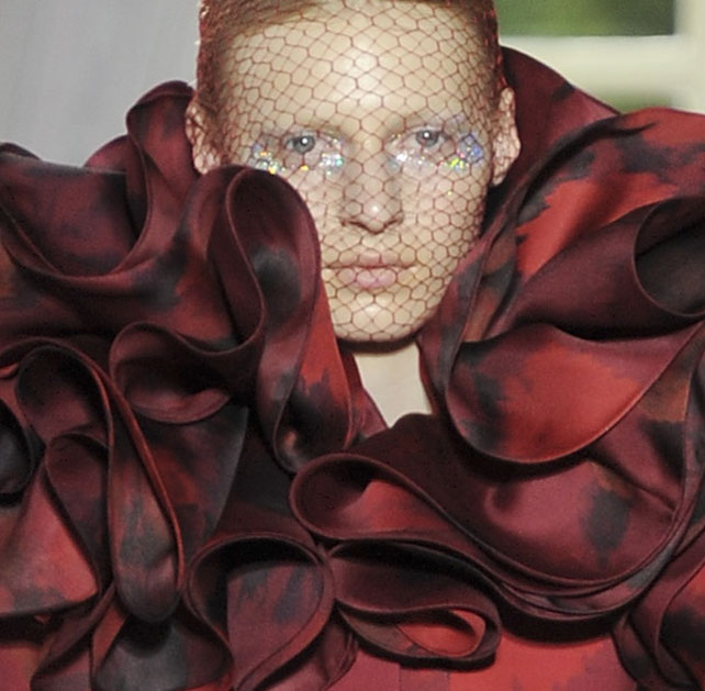 http://4.bp.blogspot.com/-SDSaiqwAJxw/T_8TBxg32LI/AAAAAAAARHc/kJLD8hlGTWY/s1600/giambattista-valli.jpg