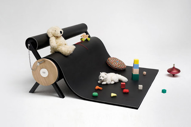 стрічка-транспортер може бути килимком для дитячих ігор