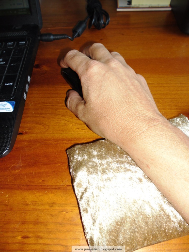 Creating my way to Success How to make your own mouse pad wrist rest in 5 steps and 15 minutes