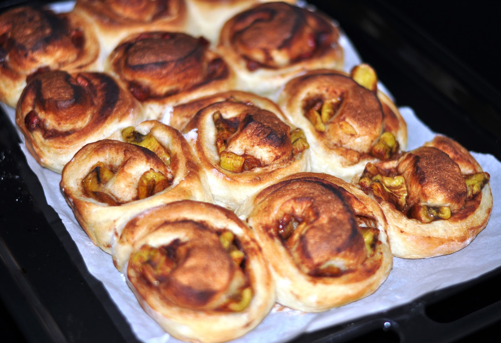 YogiLatte Tangzhong Cinnamon Rolls