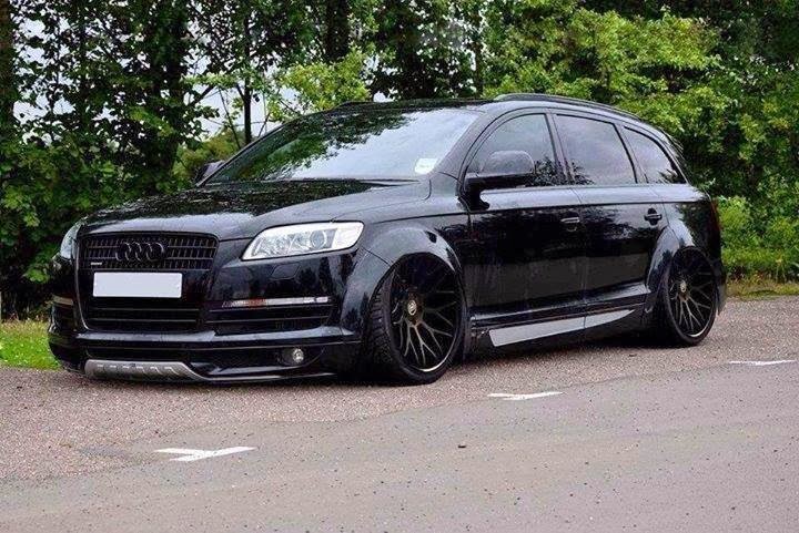 Audi Q7 Lowered Screensaver