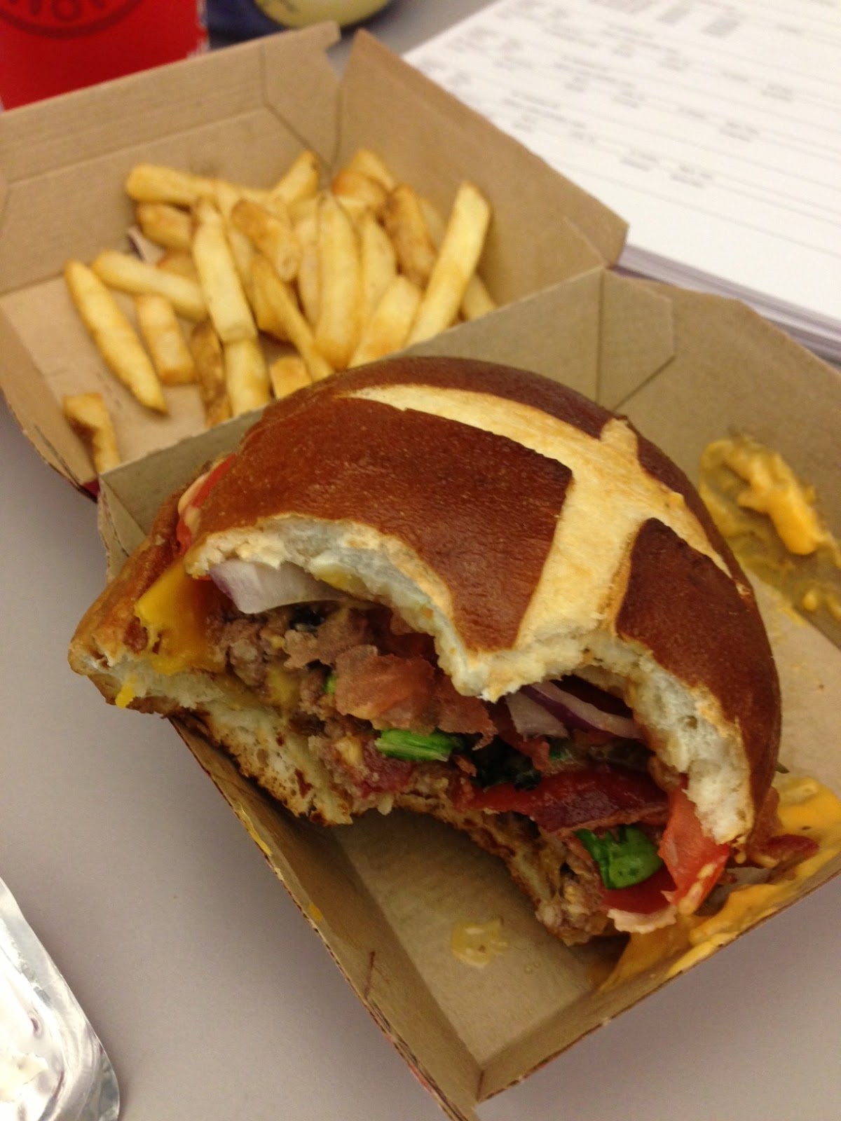 Wendy S Pretzel Bacon Cheeseburger Nutrition Facts Nutrition Ftempo