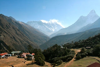 Khumbu+valley.jpg
