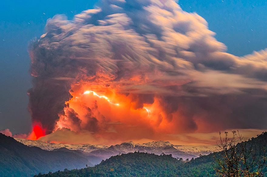 erupted-volcano-chile-francisco-negroni-
