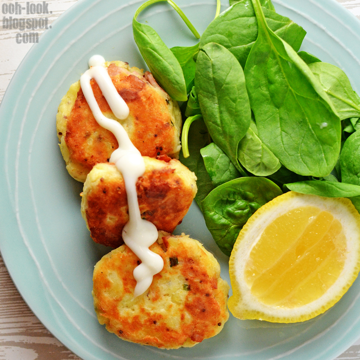 Ooh, Look... Bacon and potato patty fritters