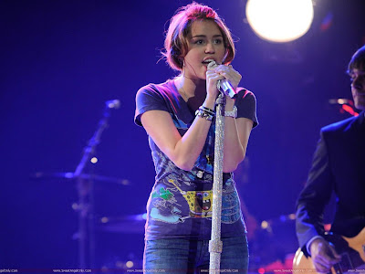 Miley Cyrus Miley Cyrus Pretty Photo Shoot-2011
