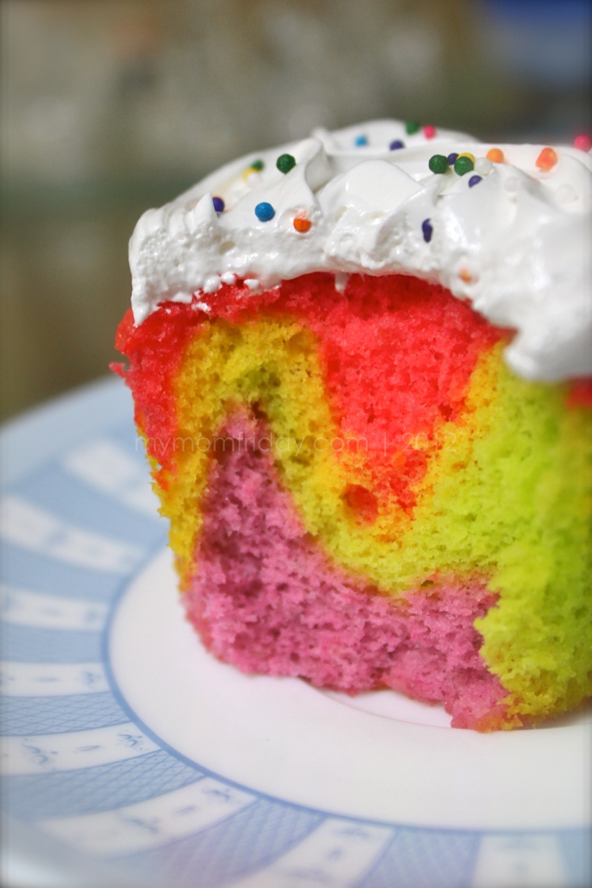 My MomFriday Foodie Friday Rainbow (Birthday) Cupcakes My MomFriday Foodie Friday Rainbow (Birthday) Cupcakes
