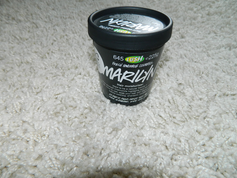 SomeoneOriginal look at that bitch, eatin those crackers like she