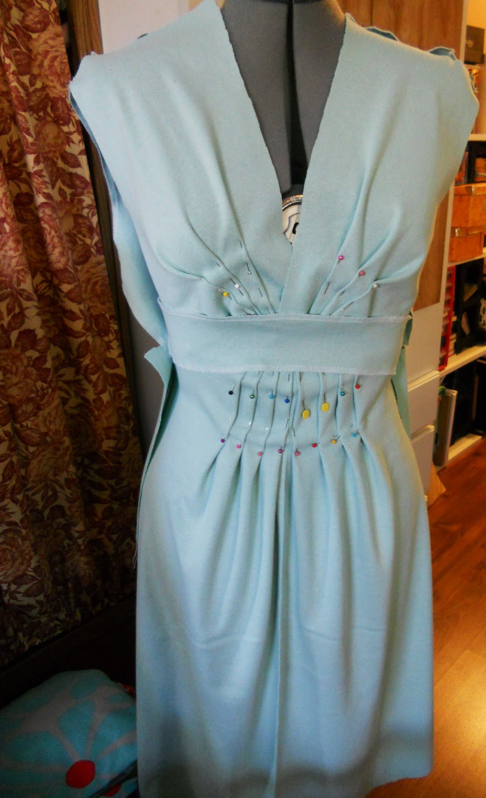 SewItMakeItBakeIt Ahhh! To sew clothing again...