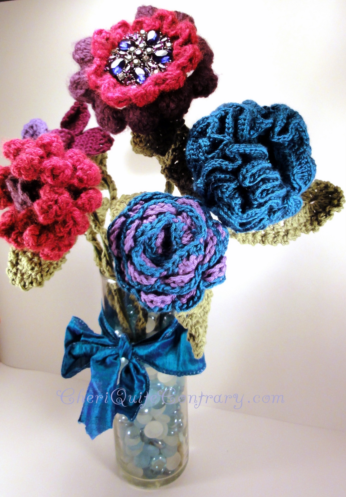 Cheri Quite Contrary Crochet Floral Bouquet