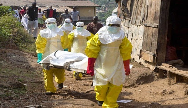 Tentara Wanita ini Rela Tinggalkan Anaknya Saat Natal demi Membantu Korban Ebola Tentara Wanita ini Rela Tinggalkan Anaknya Saat Natal demi Membantu Korban Ebola
