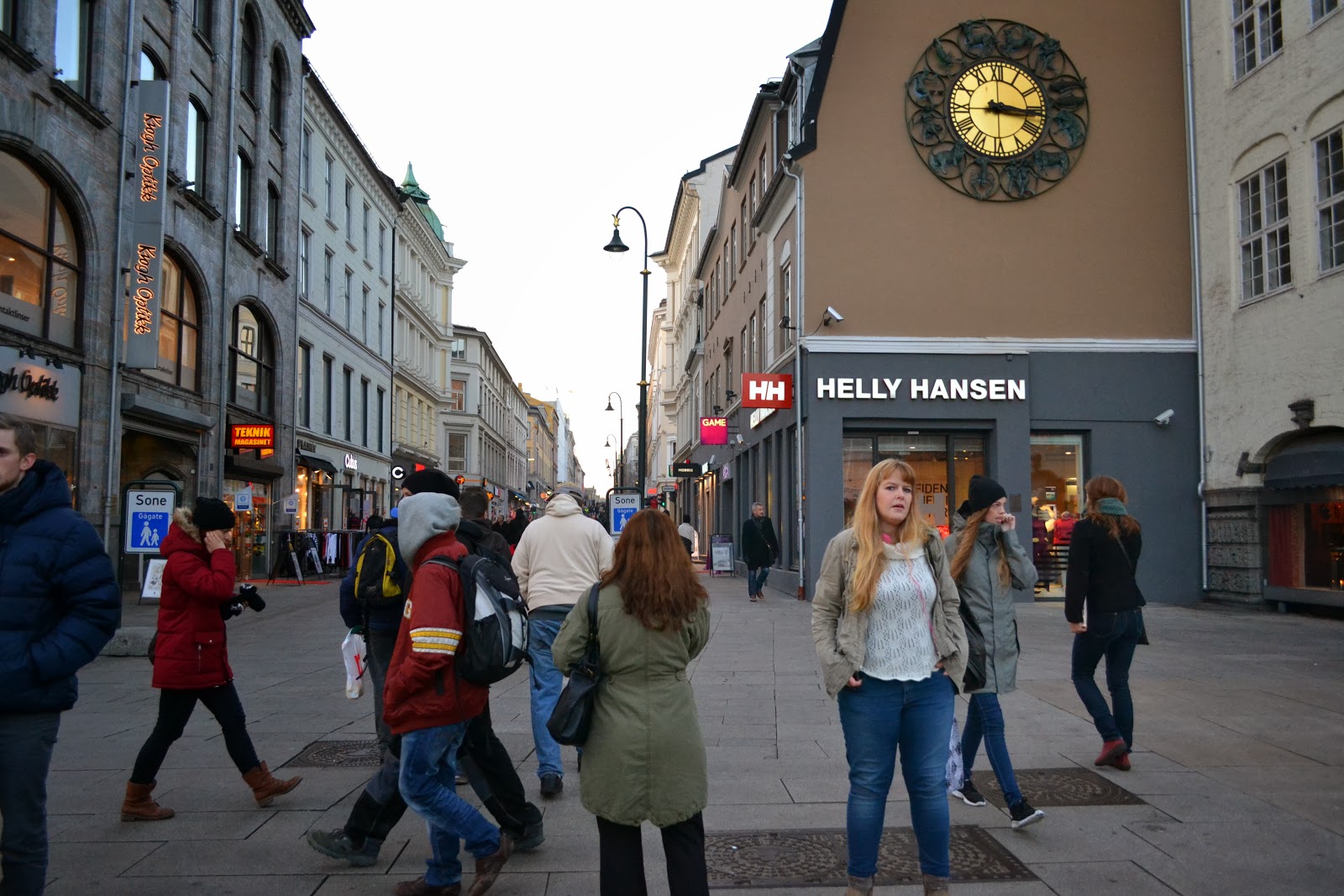 A busy street of Oslo