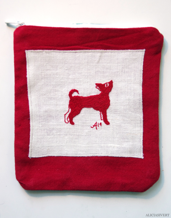 aliciasivert, alicia sivert, alicia sivertsson, påse, påsar, saksamlarpåse, saksamlarpåsar, broderi, embroidery, needlework, handicraft, hantverk, handarbete, förvaring, sy, stygn, brodera, handgjord, hemmagjord, one of a kind, dog, hund