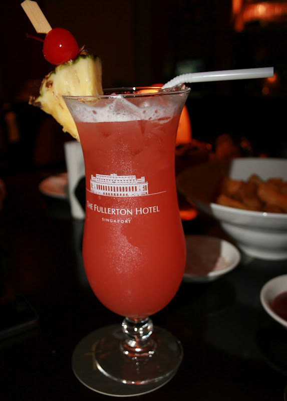 Kate and Chelsie The Fullerton Hotel Singapore, 'Post Bar' Signature