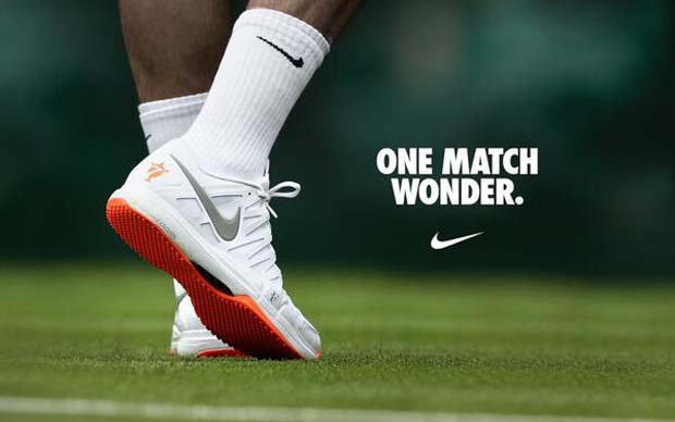 LM0-Nike_Federer_Zoom-Vapor9_Wimbledon-2013-orange-soles.jpg