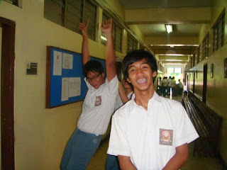 Ilustrasi model: Wico & Aji (SMA Triguna Jkt)