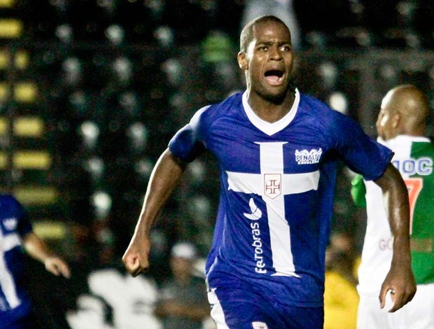 Vasco abusa da sorte, mas vence o Alianza Lima