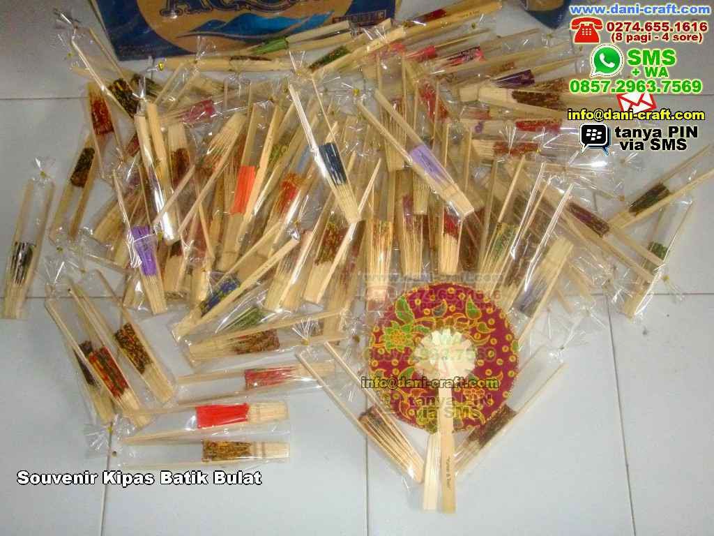 Souvenir Kipas Batik Souvenir Kipas Batik Bulat Kain Batik souvenir kipas batik souvenir kipas batik bulat kain batik