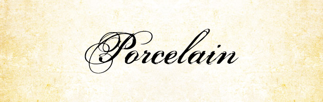 Porcelain | 大文字だけ飾りラインが強調されたバランスが良くて使いやすそうな筆記体フリーフォント。商用OK。