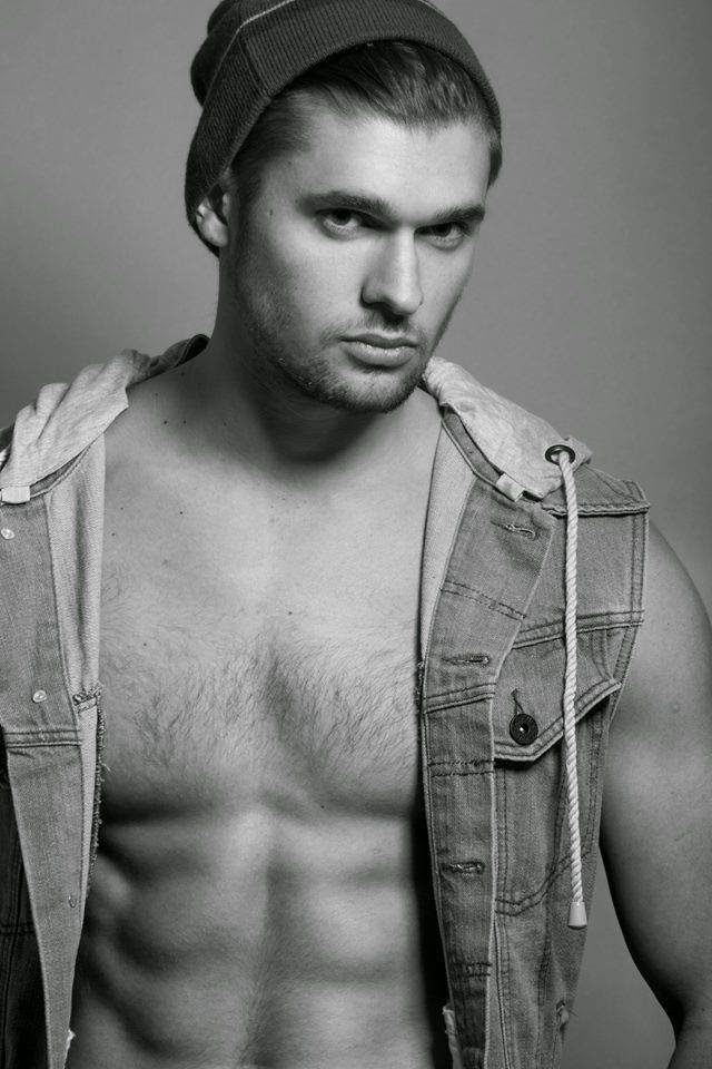 MORPHOSIS Model Anthony Parker