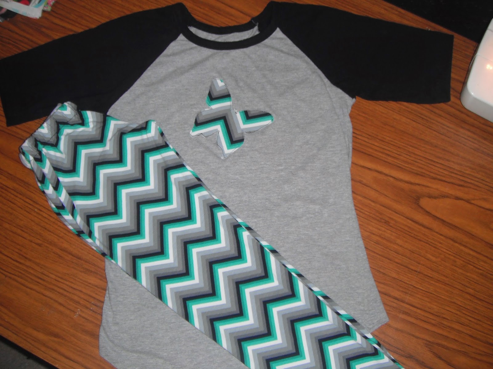 Sew It Chic... WHAT TO DO WITH LEFTOVER FABRICS????!!!