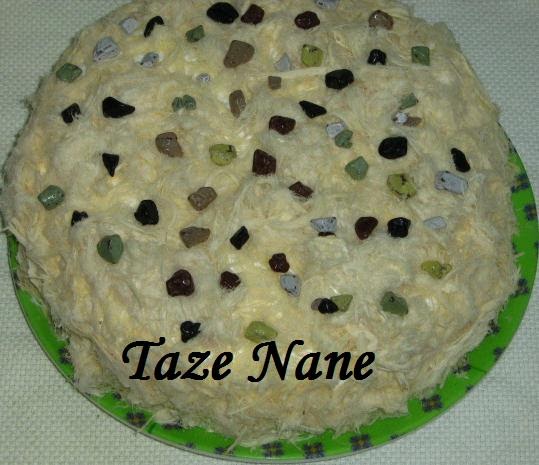 TAZE NANE PİŞMANİYELİ PASTA