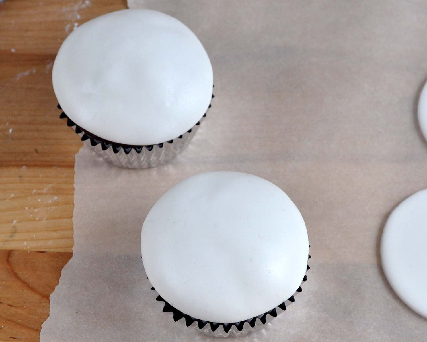 Beki Cook's Cake Blog The Easiest Way to Frost a Cupcake